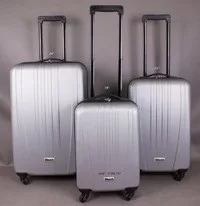 Btech gurulós bőrönd 22"  - ezüst